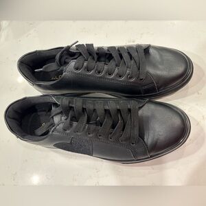 Men’s black lace up low top sneakers with heart from ALDO size 9